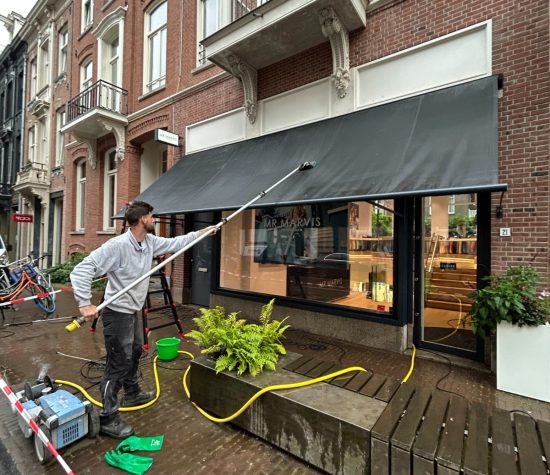Zonnescherm reinigen Amsterdam - Hippe Reiniging