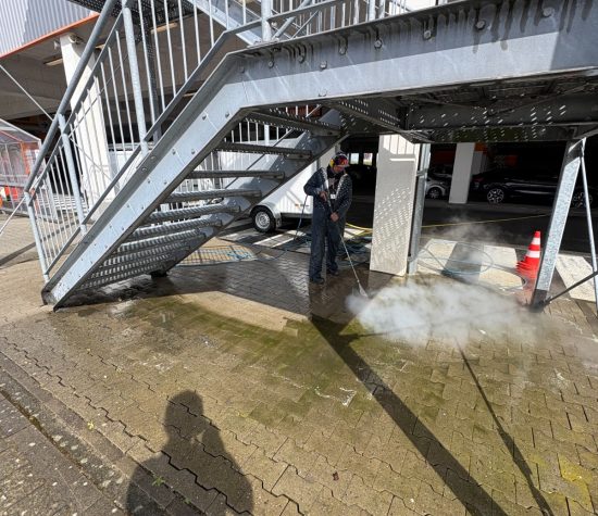 Bestrating reinigen - Hippe Reiniging